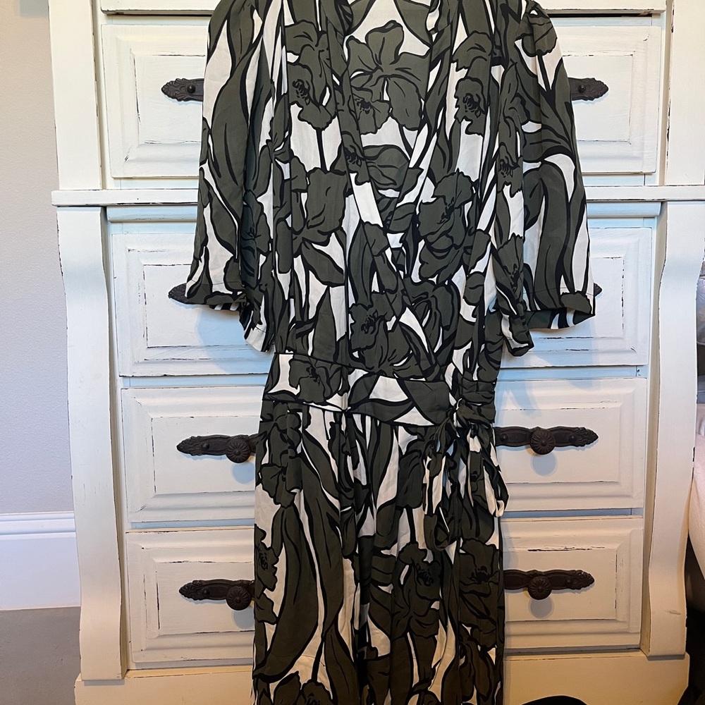 BCBG Max Azria 100% Silk Wrap Drop Waist Dress
